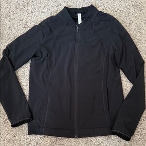 Women’s Lululemon black lightweight zip jacket size 6 cute!